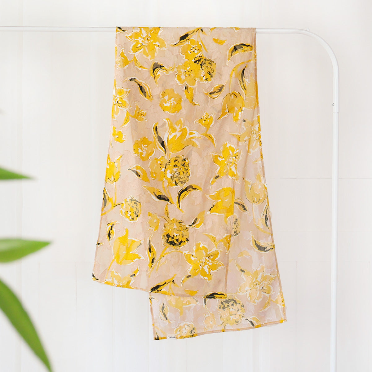 Classic Elegance Cotton Breathable Scarf - Japan