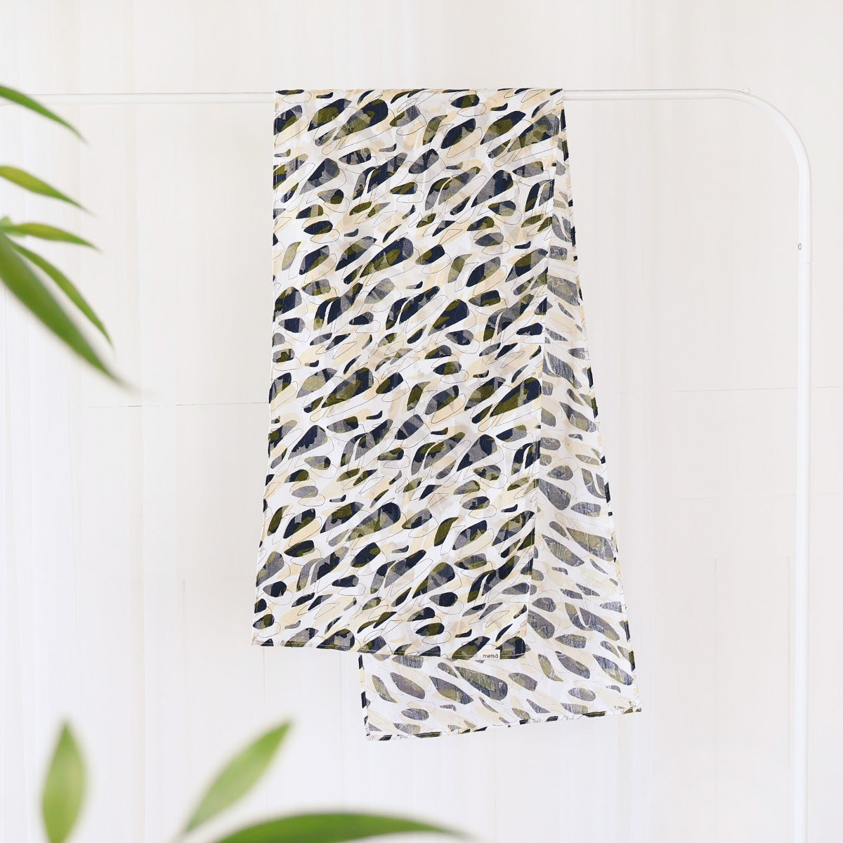 Classic Elegance Cotton Breathable Scarf - Japan