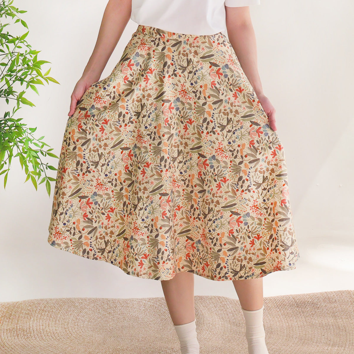 Painted Flowers Leaves Thick Circle Skirt