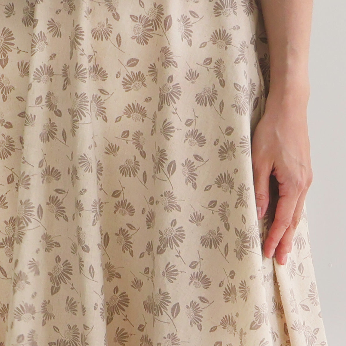 Beige Coffee Blossom Lightweight Circle Skirt