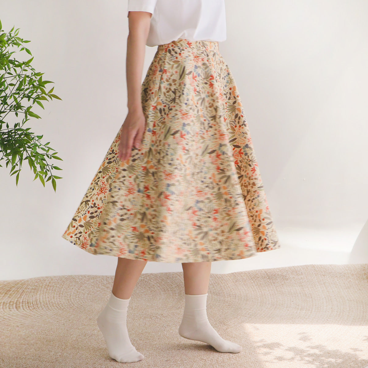 Painted Flowers Leaves Thick Circle Skirt