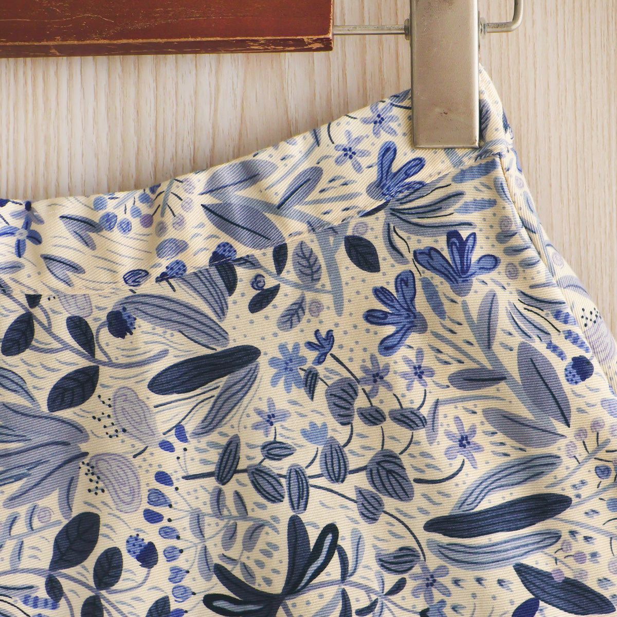 Painted Flowers Leaves Thick Circle Skirt