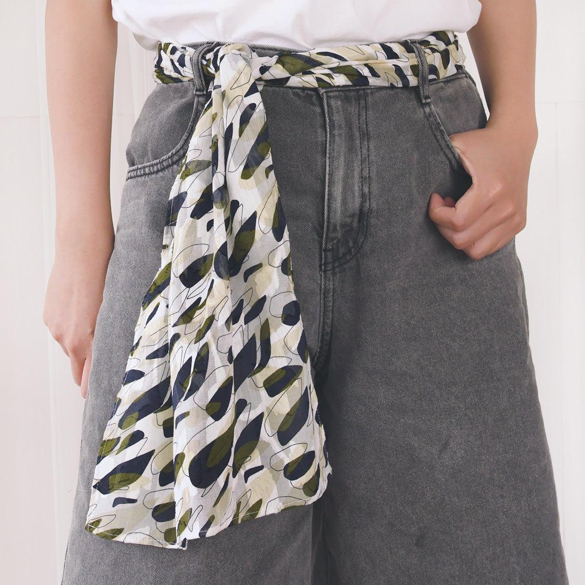 Classic Elegance Cotton Breathable Scarf - Japan