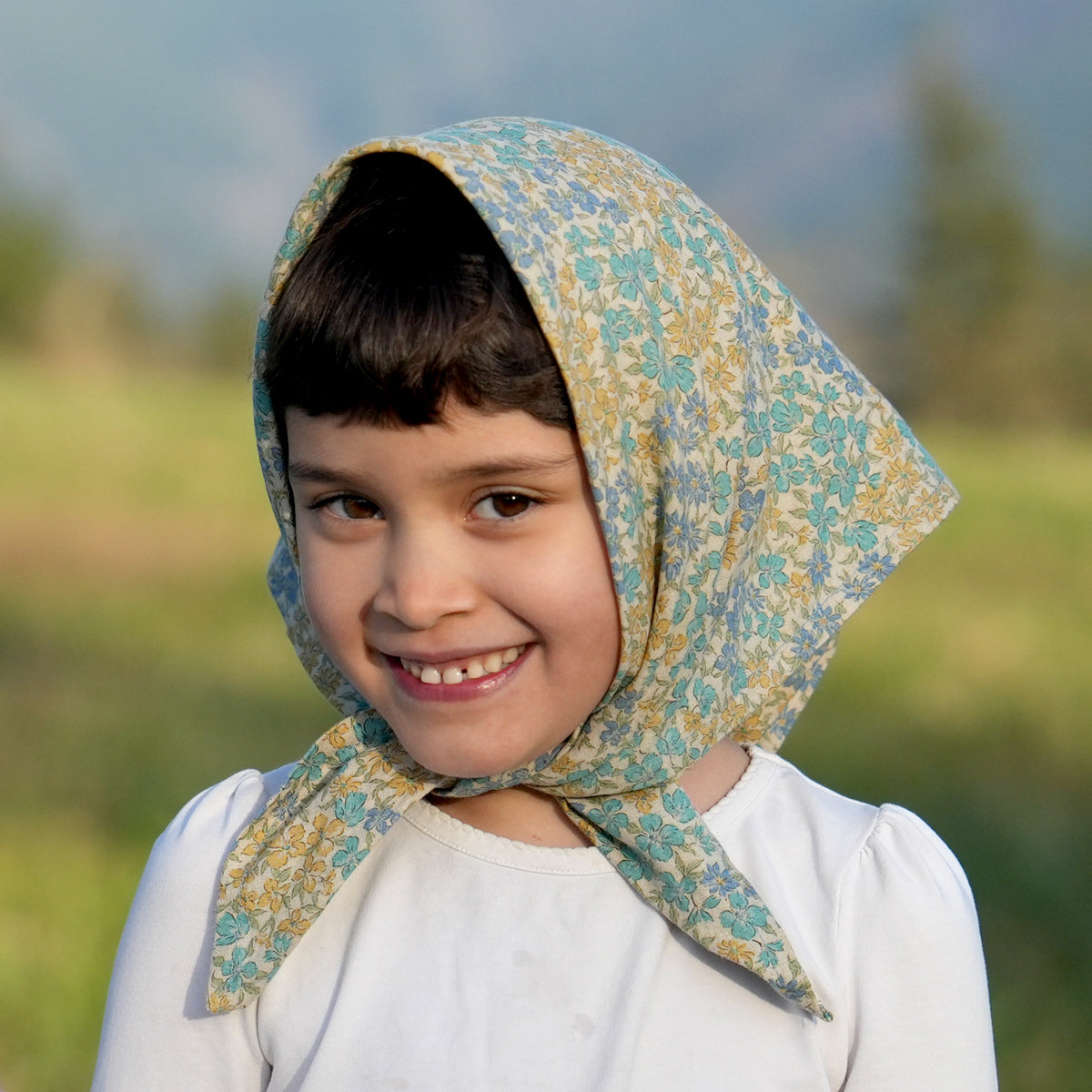 Small FlowerPrinted Cotton Scarf - Japan