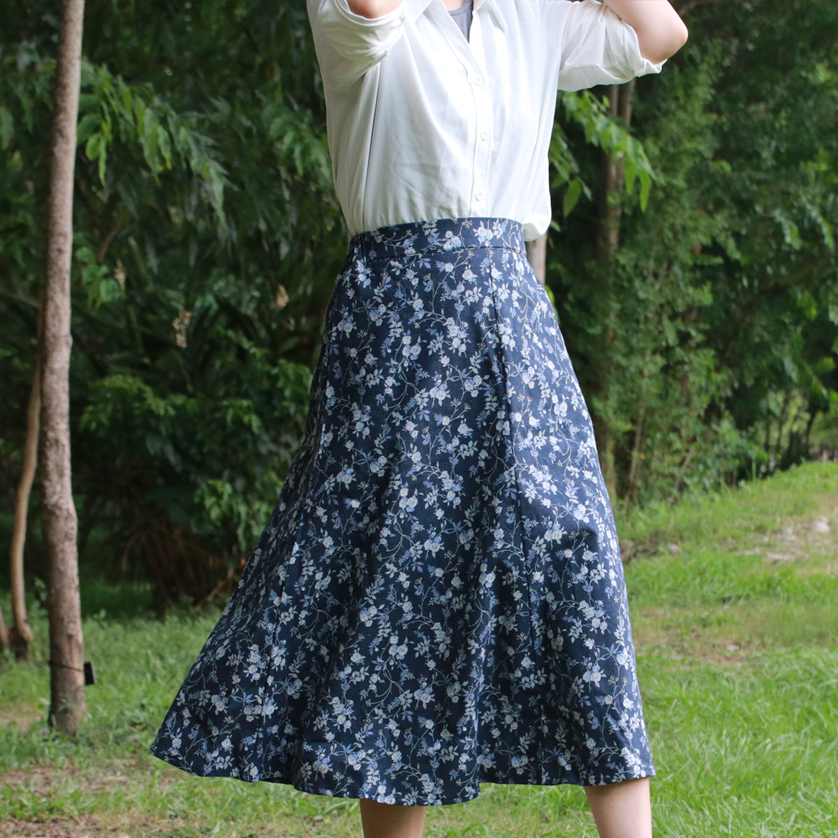 Moon Blue Flower - Four Panel Circle Skirt