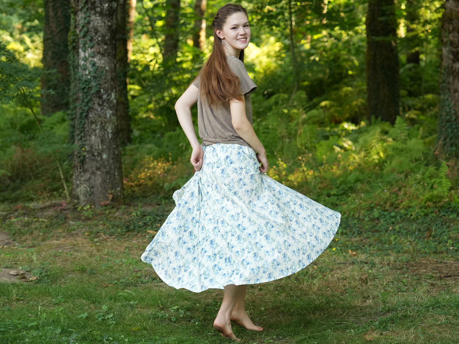 Cloud Blue Rose Thick Circle Skirt