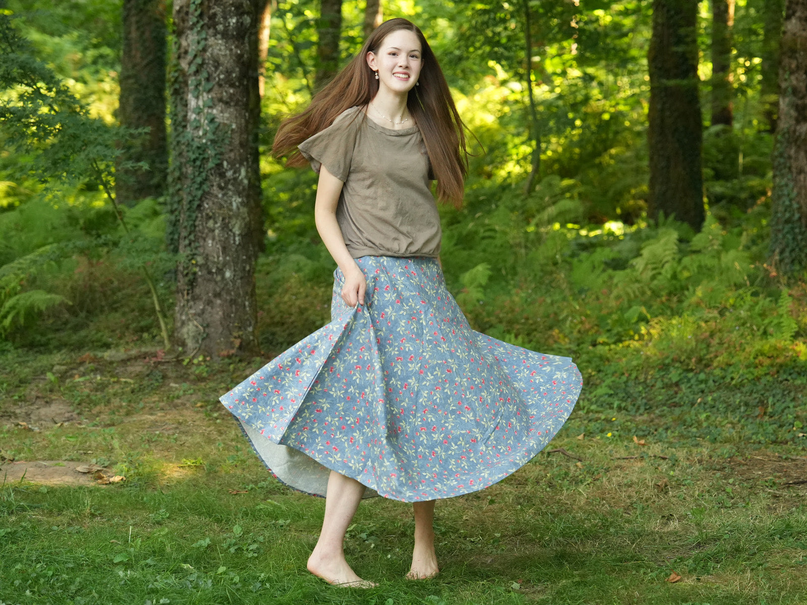 Blue Daisy Lightweight Circle Skirt