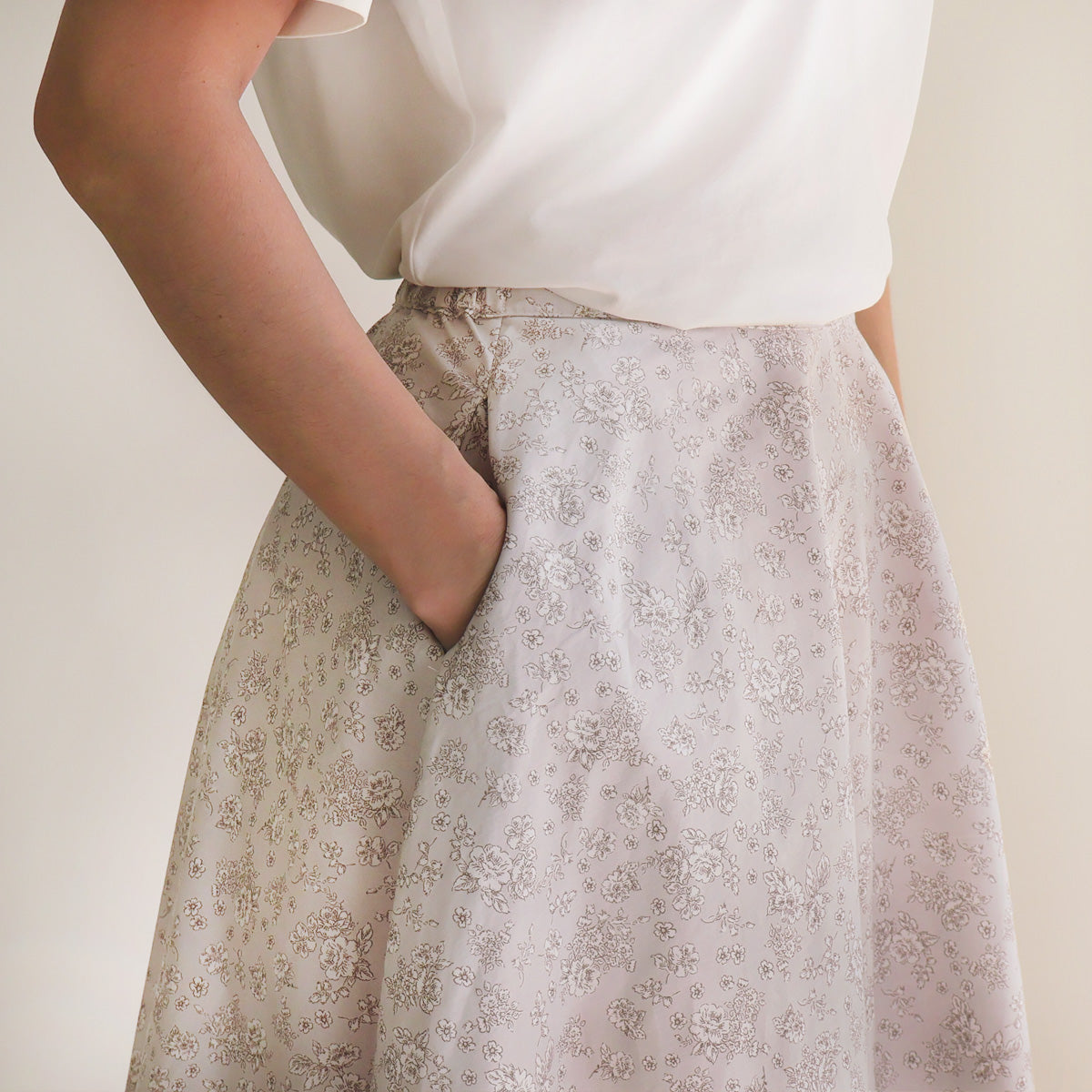 Hand-Drawn Floral Light Beige Circle Skirt