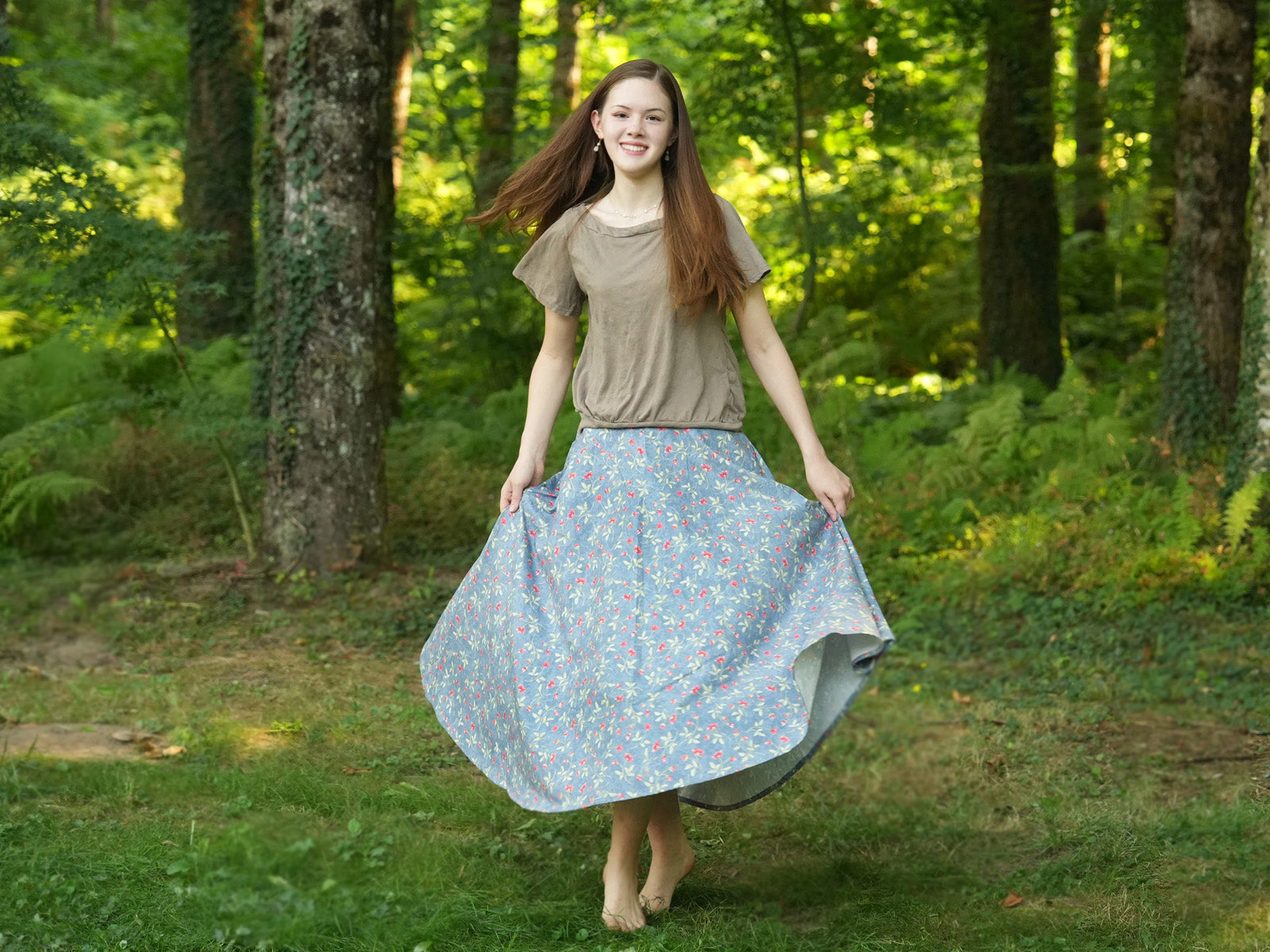 Blue Daisy Lightweight Circle Skirt