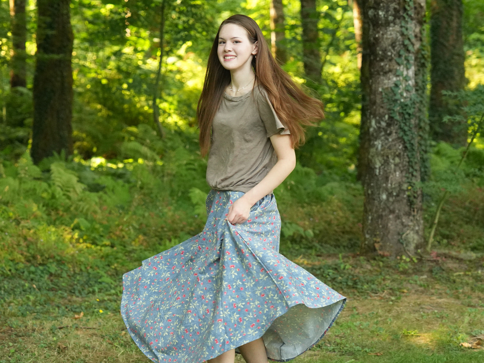 Blue Daisy Lightweight Circle Skirt