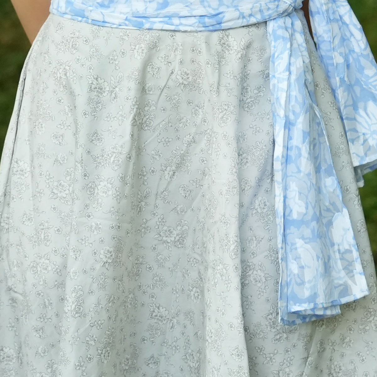 Hand-Drawn Floral Light Beige Circle Skirt