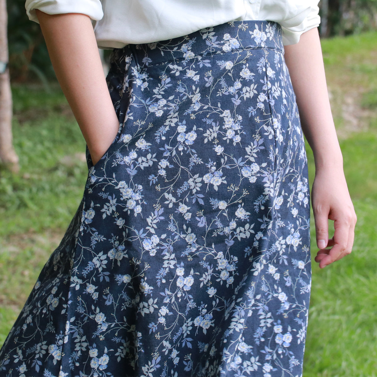 Moon Blue Flower - Four Panel Circle Skirt