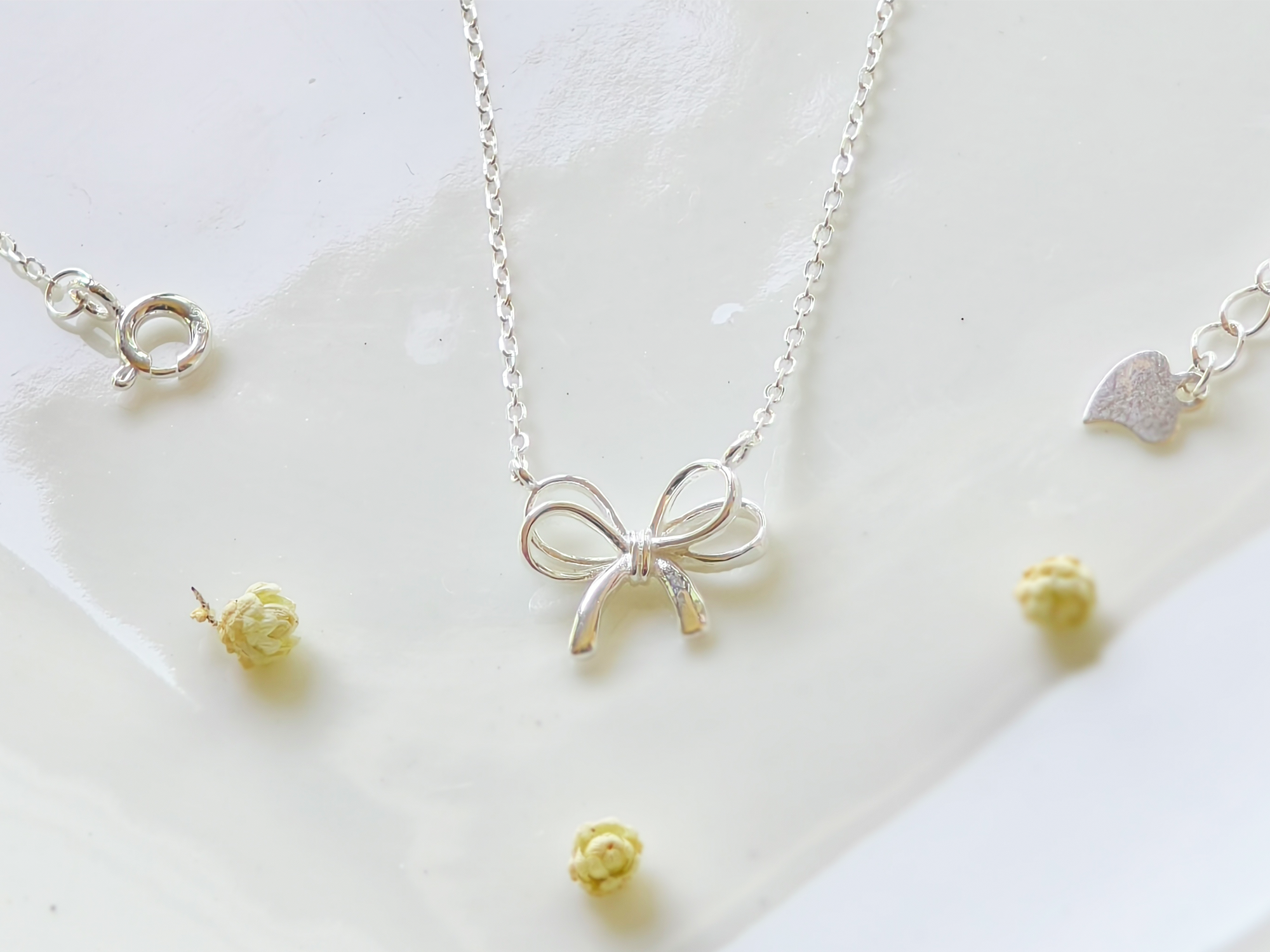 Ribbon/Smile Necklace in Sterling Silver-Korea